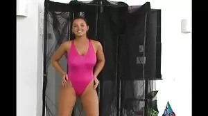 චෙක් ඩීප්ට්‍රෝටර් ඔර්නෙලා ඩොගී ස්ටයිල්