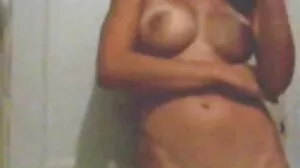 Brazzers: Busty Violet Myers ක්‍රීඩාව PornHD හි විශාල කළු ඩොන්ග් විසින් බාධා කරන ලදී