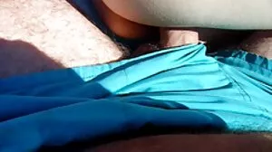 හුරුබුහුටි tushy spanked සහ ඇටකටු ලබා ගනී