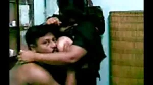 චෙරිපිම්ප්ස්: ජොආනා ඒන්ජල් පෝර්න්එච්ඩී හි ඩැන්ටේ කෝල් සඳහා ඇගේ විශාල තනපට පෙන්වයි
